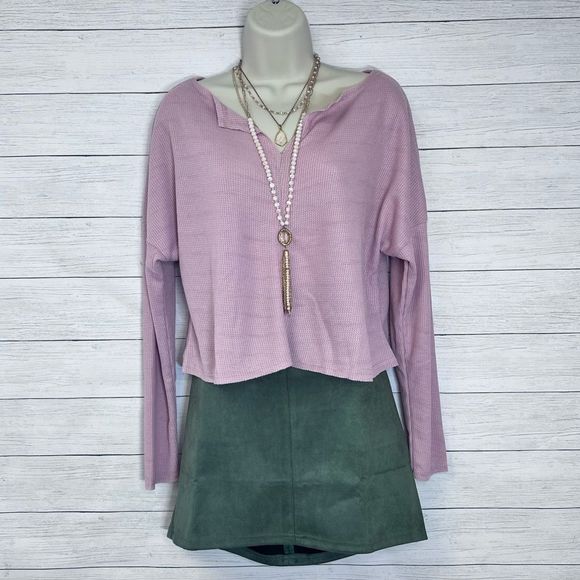 Boutique Brand Notch Collar Waffle Knit Lightweight Crop Top in Dusty Pink 💗 - Picture 2 of 10
